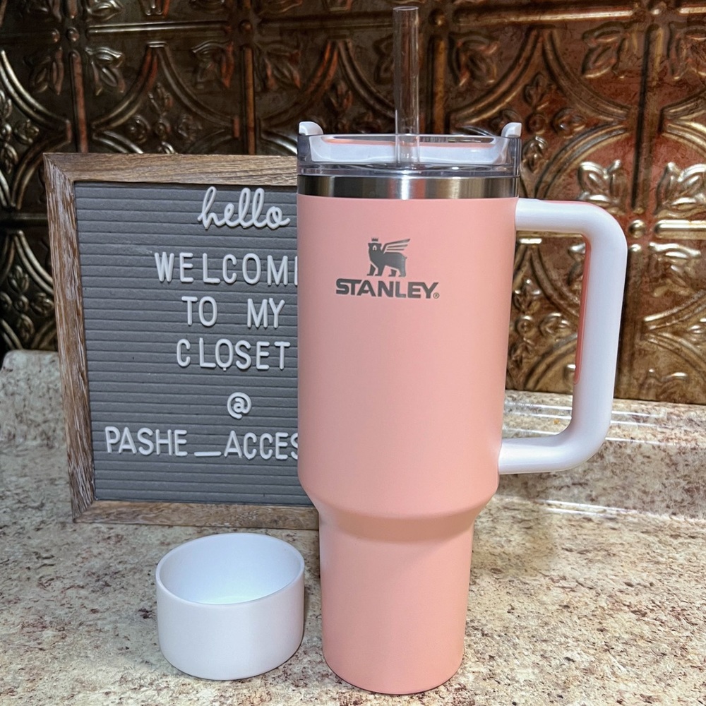 STANLEY HARD TO FIND Peach Target Limited Edition Color 40 oz Brand New …